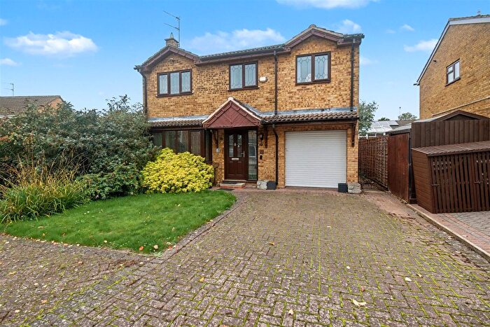 4 Bedroom Detached House For Sale In Water Meadow Close, Great Oakley, NN18