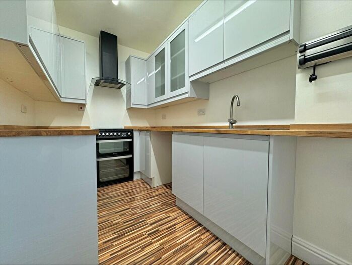 3 Bedroom Flat For Sale In Bermondsey Place East, Great Yarmouth, NR30