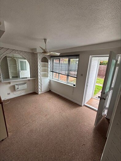 1 Bedroom Flat To Rent In Pedley Road, Chadwell Heath, Essex, RM8