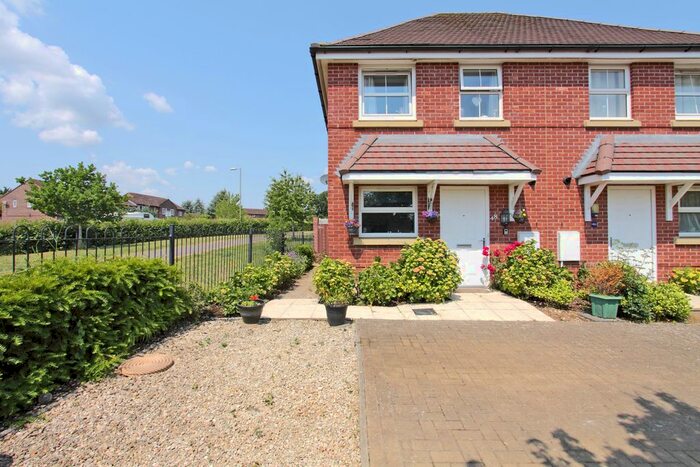 2 Bedroom Flat To Rent In Lords Way, Augusta Park, Andover, SP11