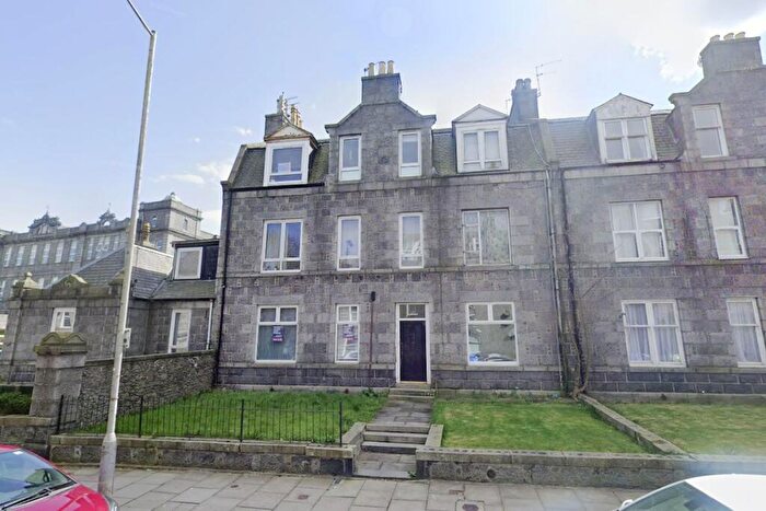 3 Bedroom Flat For Sale In , Walker Road, Flat F, Torry, Aberdeen, AB11