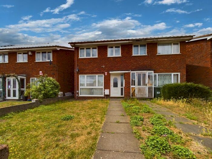 3 Bedroom Property To Rent In Mill Road, Aveley, South Ockendon, RM15