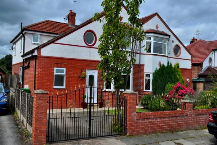 4 Bedroom Semi-Detached House To Rent In Harefield Drive, Didsbury, Manchester, M20