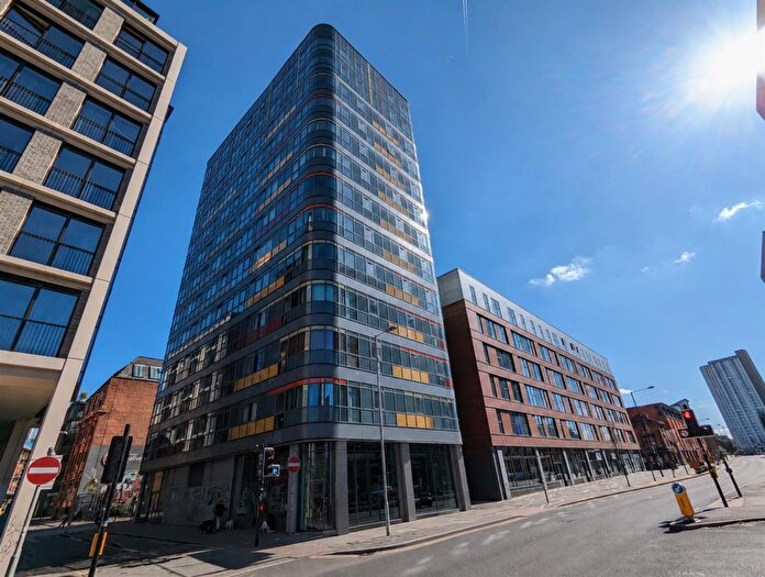 2 Bedroom Apartment To Rent In Nuovo Apartments, Great Ancoats Street, Manchester City Centre, M4