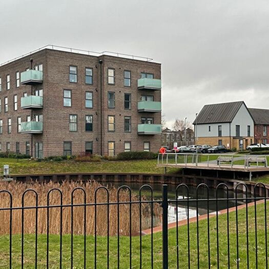 1 Bedroom Flat To Rent In Carrowmore Close, Lakeside, RM20