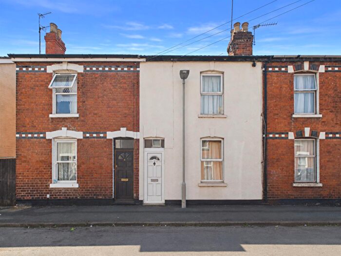 3 Bedroom Terraced House For Sale In Birchmore Road, Gloucester, GL1