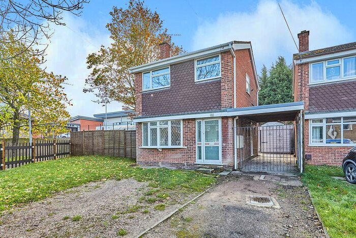 3 Bedroom Detached House To Rent In Toulmin Drive, Swadlincote, Derbyshire, DE11