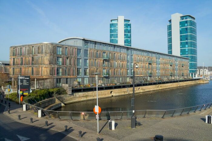 2 Bedroom Flat To Rent In The Wharf, Dock Head Road, Chatham, ME4