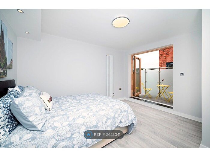 1 Bedroom Flat To Rent In Green Lane, Dagenham, RM8