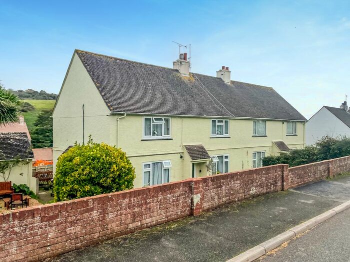 2 Bedroom Flat To Rent In Coombe Park, Cawsand, PL10