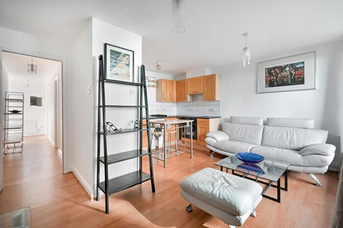 1 Bedroom Flat To Rent In Inverness Mews, London, E16