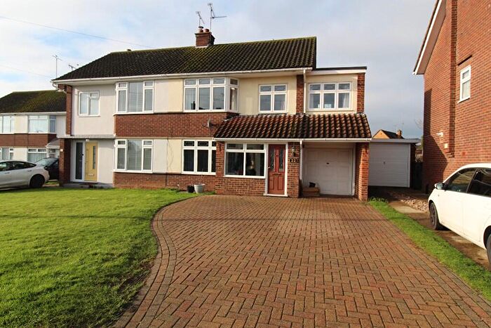 4 Bedroom Semi-Detached House For Sale In The Bramleys, Rochford, Essex, SS4