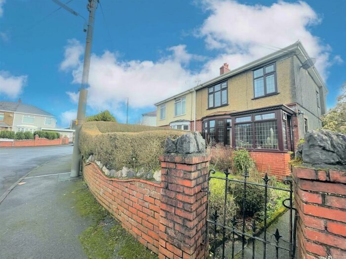 3 Bedroom Semi-Detached House For Sale In Lewis Road, Crynant Neath, SA10
