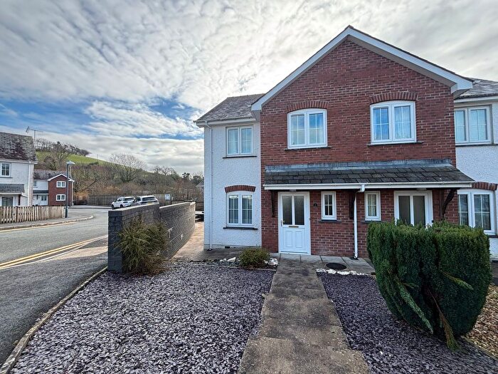 3 Bedroom Semi-Detached House For Sale In Cwrt Dulas, Lampeter, SA48