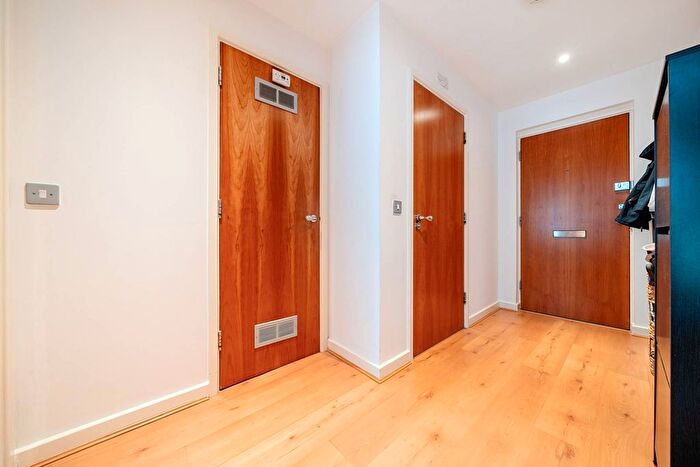 1 Bedroom Flat To Rent In Building, Woolwich, London, SE18