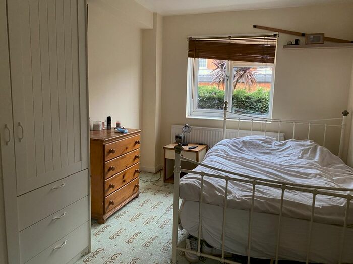 2 Bedroom Flat To Rent In Studley Grange Road, Hanwell, W7