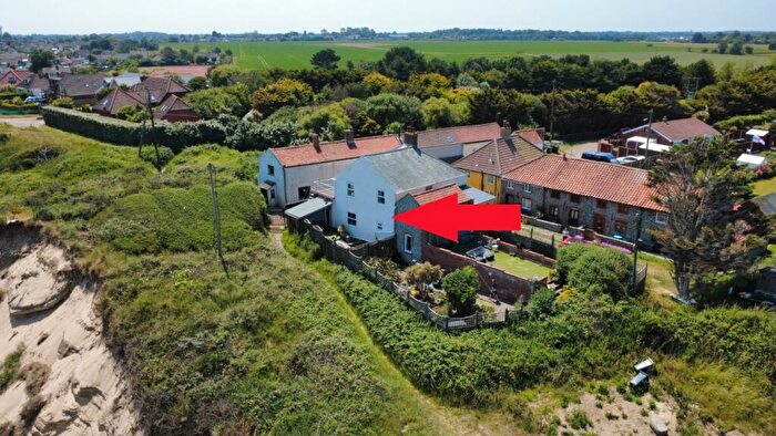 5 Bedroom Cottage For Sale In Fishermans Lodge, Newport, Hemsby, Great Yarmouth, Norfolk, NR29