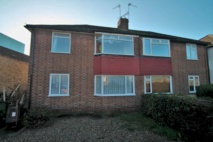 2 Bedroom Maisonette To Rent In London Road, Northfleet, Gravesend, Kent DA11