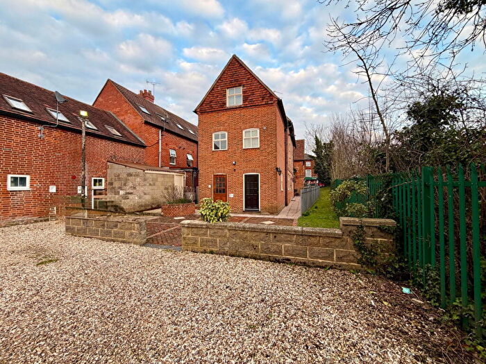 1 Bedroom Maisonette To Rent In Bartholomew Street, Newbury, RG14