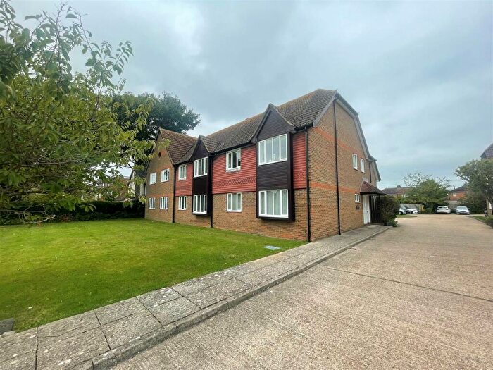 1 Bedroom Flat To Rent In Windlesham Court, Worthing Road, Littlehampton, BN17