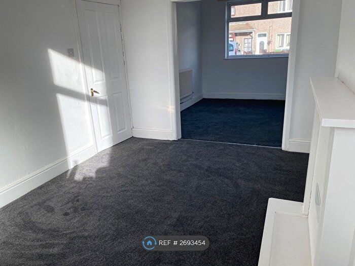 2 Bedroom Terraced House To Rent In Johnson Street, Cleethorpes, DN35