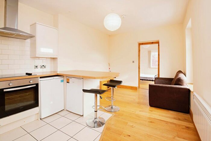 1 Bedroom Flat To Rent In City Road, Caerdydd, CF24