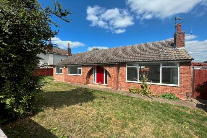 3 Bedroom Bungalow To Rent In Abbey Road, Bingham, Nottingham, NG13