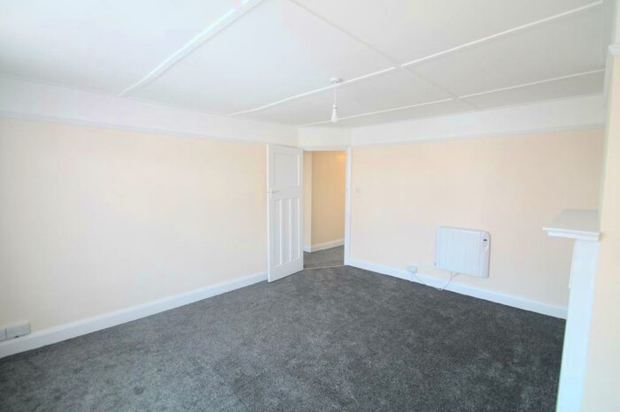 2 Bedroom Maisonette To Rent In Ewell Road, Surbiton, KT6