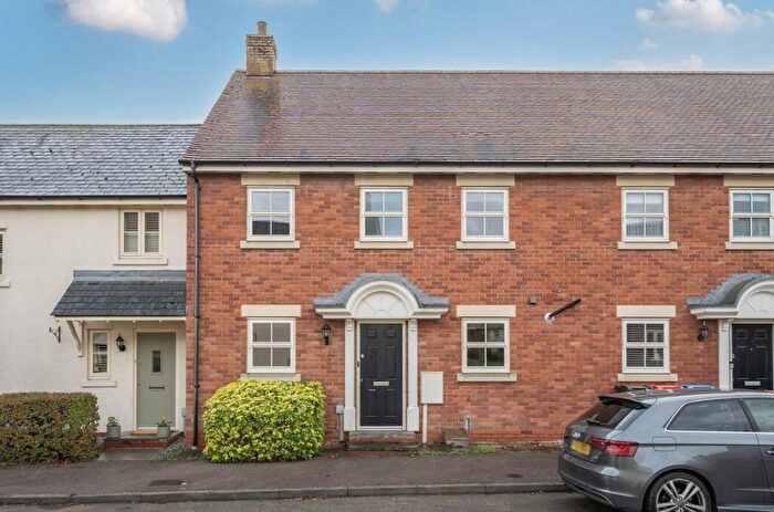 3 Bedroom Terraced House For Sale In Chantry Rise, Olney, MK46