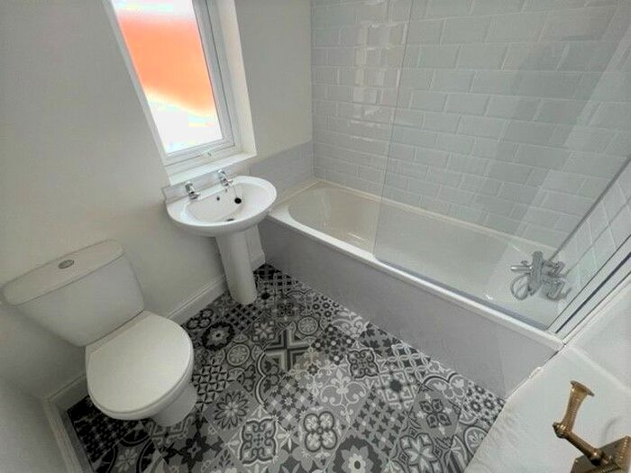 3 Bedroom Maisonette To Rent In John Street, Cullercoats, North Shields, NE30