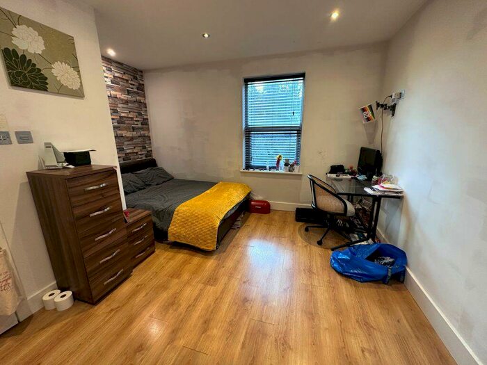 1 Bedroom Property To Rent In Uttoxeter New Road, DE22