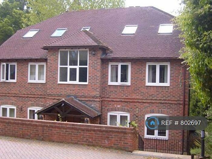 2 Bedroom Flat To Rent In Bayleaf Court, Burghfield Common, Reading, RG7