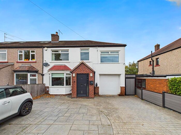 5 Bedroom House For Sale In Hemper Lane, Greenhill, Sheffield, S8