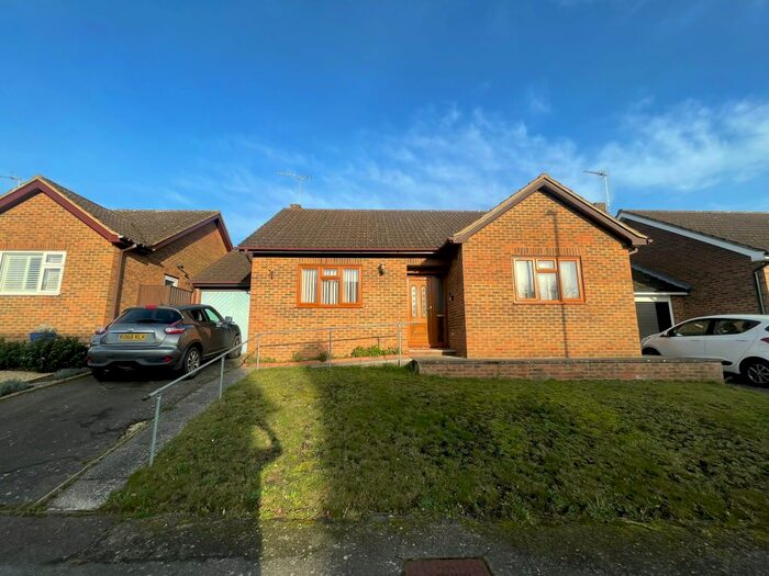 2 Bedroom Bungalow To Rent In Sandpit Close, Ipswich, IP4