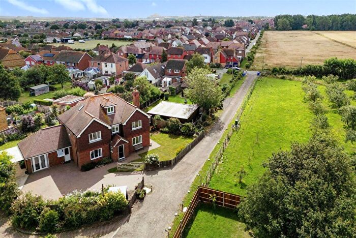 6 Bedroom House For Sale In School Lane, Iwade, Sittingbourne, ME9