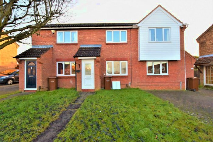 2 Bedroom Terraced House To Rent In Stag Road, Chatham, ME5