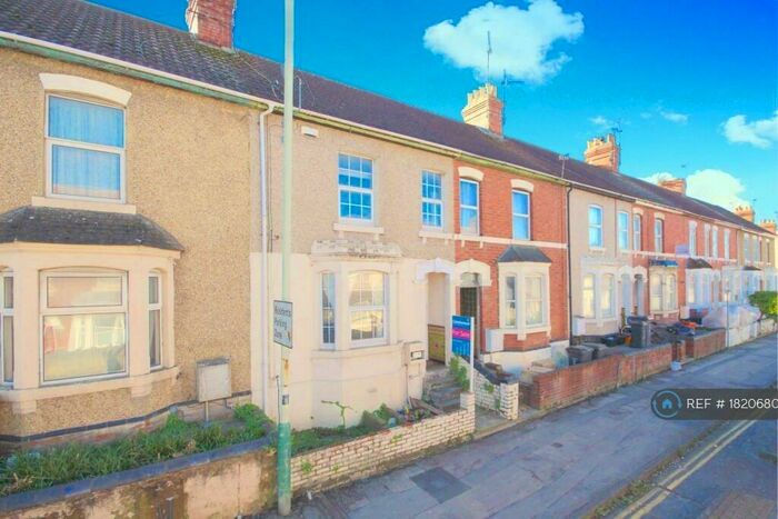 3 Bedroom Terraced House To Rent In Crombey Street, Swindon, SN1