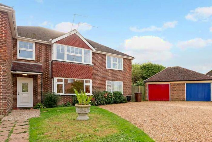 2 Bedroom Flat To Rent In Park Road, Yapton, BN18