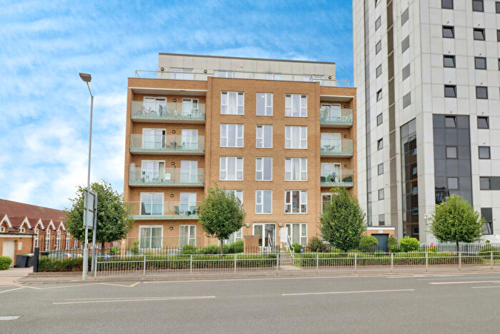 1 Bedroom Apartment To Rent In Southchurch Avenue, Southend-on-sea, SS1