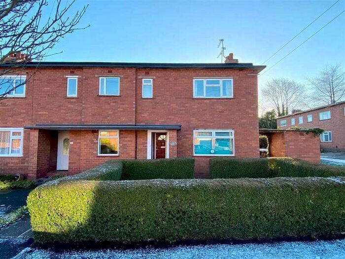 1 Bedroom Flat To Rent In Walton Way, Stone, ST15
