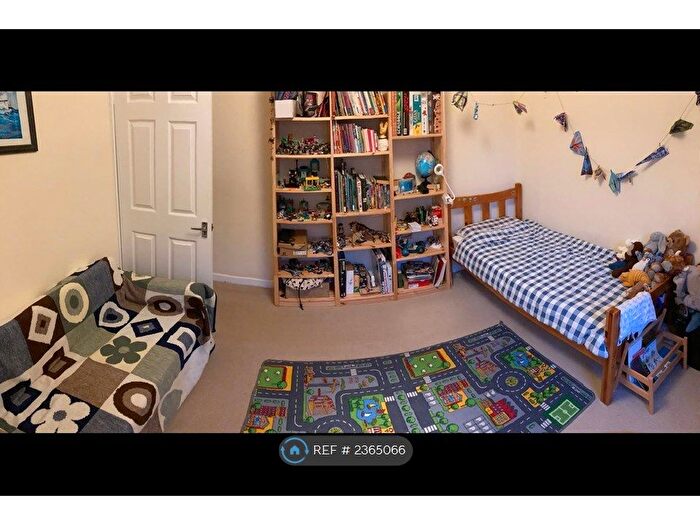 2 Bedroom End Of Terrace House To Rent In Bath Street, Bristol, BS3