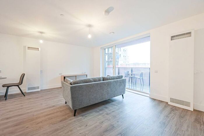 1 Bedroom Flat To Rent In Nautilus Apartments, Canning Town, London, E16