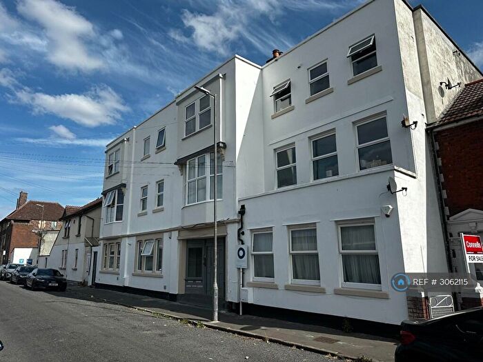 1 Bedroom Flat To Rent In Portview Road, Bristol, BS11