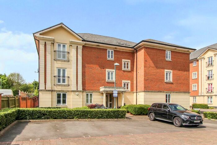 2 Bedroom Flat To Rent In Brunel Crescent, Swindon, SN2