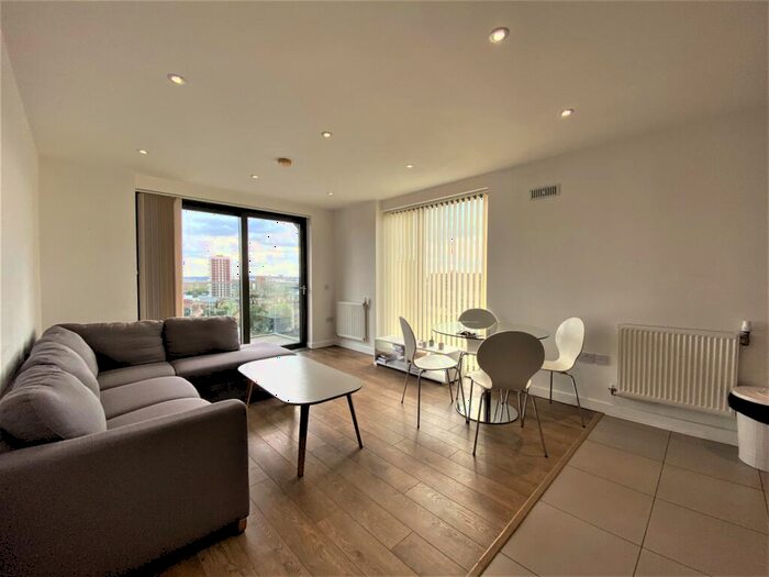 2 Bedroom Apartment To Rent In Bootmakers Court, The Watermark, Mile End, E1