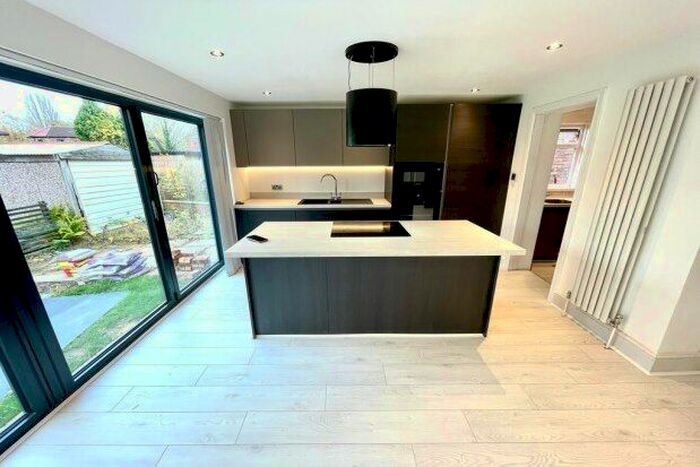 3 Bedroom Semi-Detached House To Rent In Bentley Road, Manchester, M21