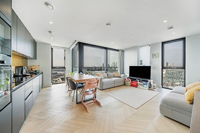 3 Bedroom Flat To Rent In The Waterman, Tidemill Square, Lower Riverside, Greenwich Peninsula, SE10