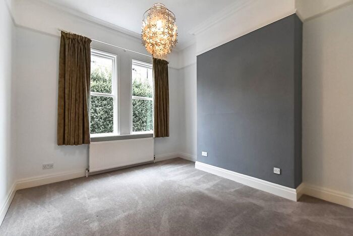 2 Bedroom Flat To Rent In Davenport Avenue, Hessle, East Yorkshire, HU13