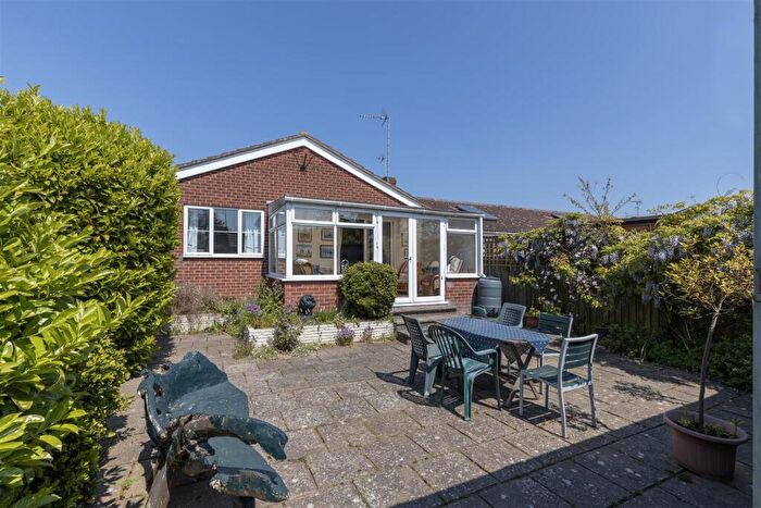 3 Bedroom Detached Bungalow For Sale In Mount Pleasant, Reydon, IP18