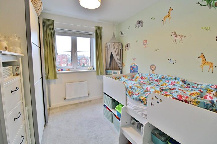 3 Bedroom End Of Terrace House For Sale In Gold Close, Fareham, PO14